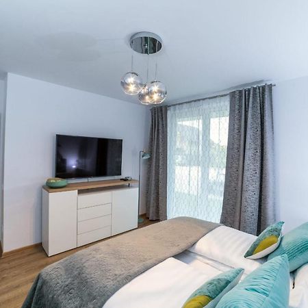 شقة Rîşnov  في Apartament Luxury Miruna المظهر الخارجي الصورة