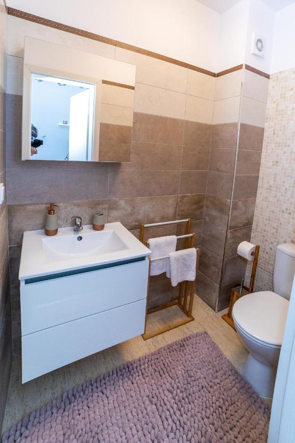 شقة Rîşnov  في Apartament Luxury Miruna المظهر الخارجي الصورة